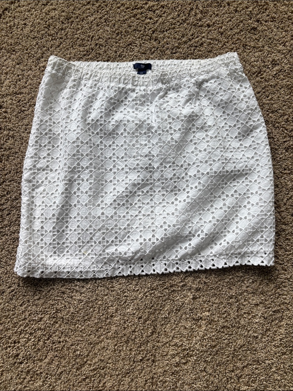 GAP White Eyelet Lace Mini Skirt